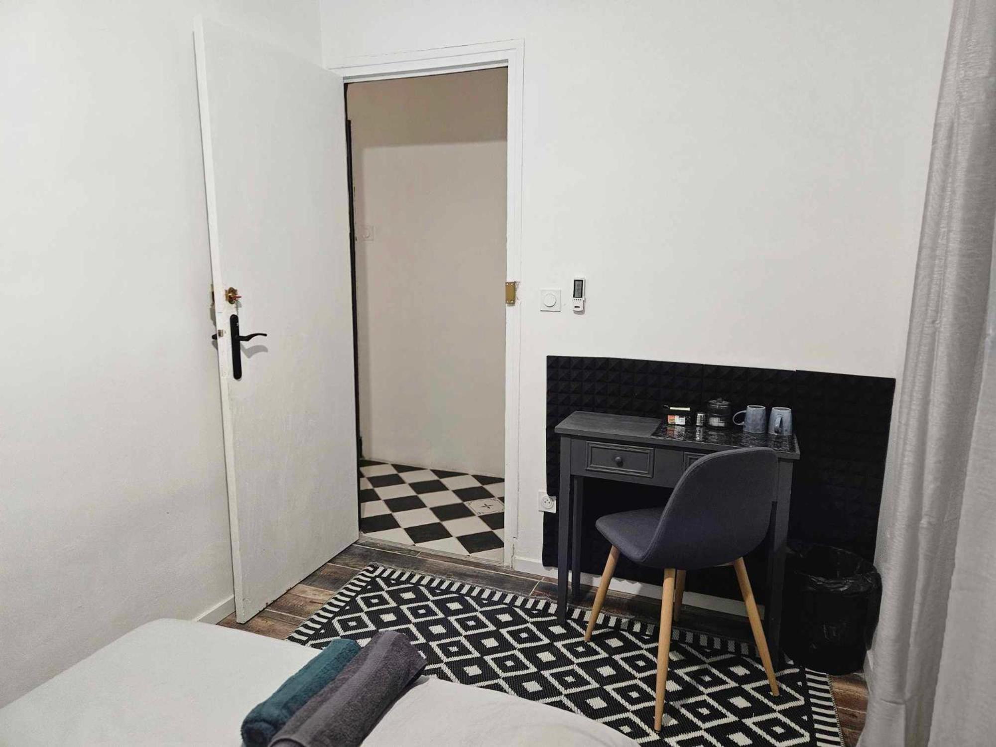 Bed and Breakfast Av De Bordeaux Нарбонн Екстер'єр фото
